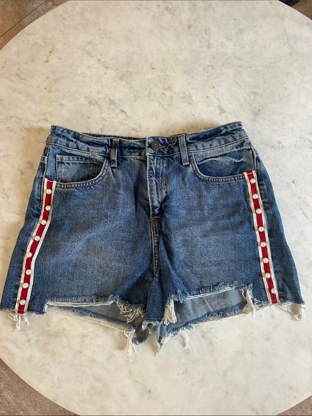 NWOT Zara Pearl Short